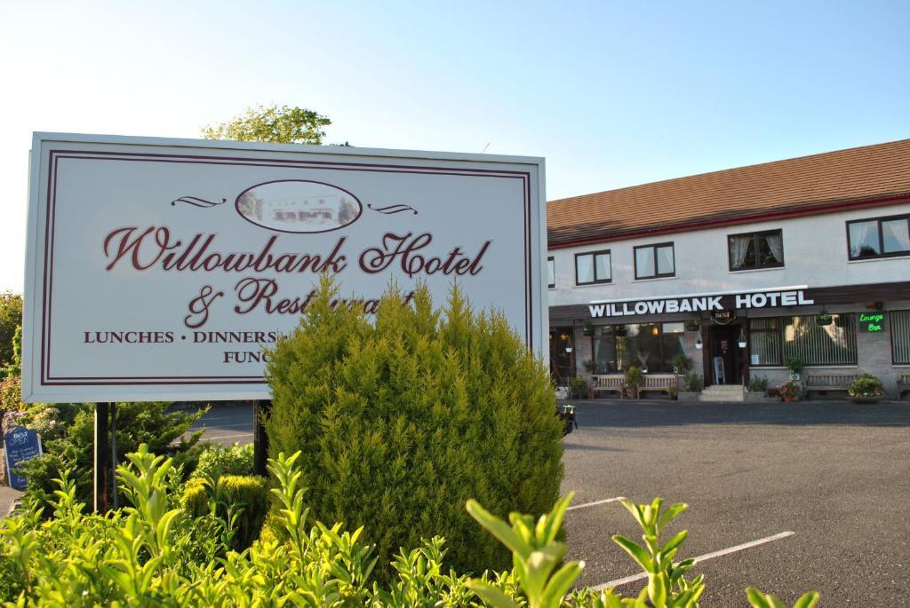 לארגס Willowbank Hotel מראה חיצוני תמונה